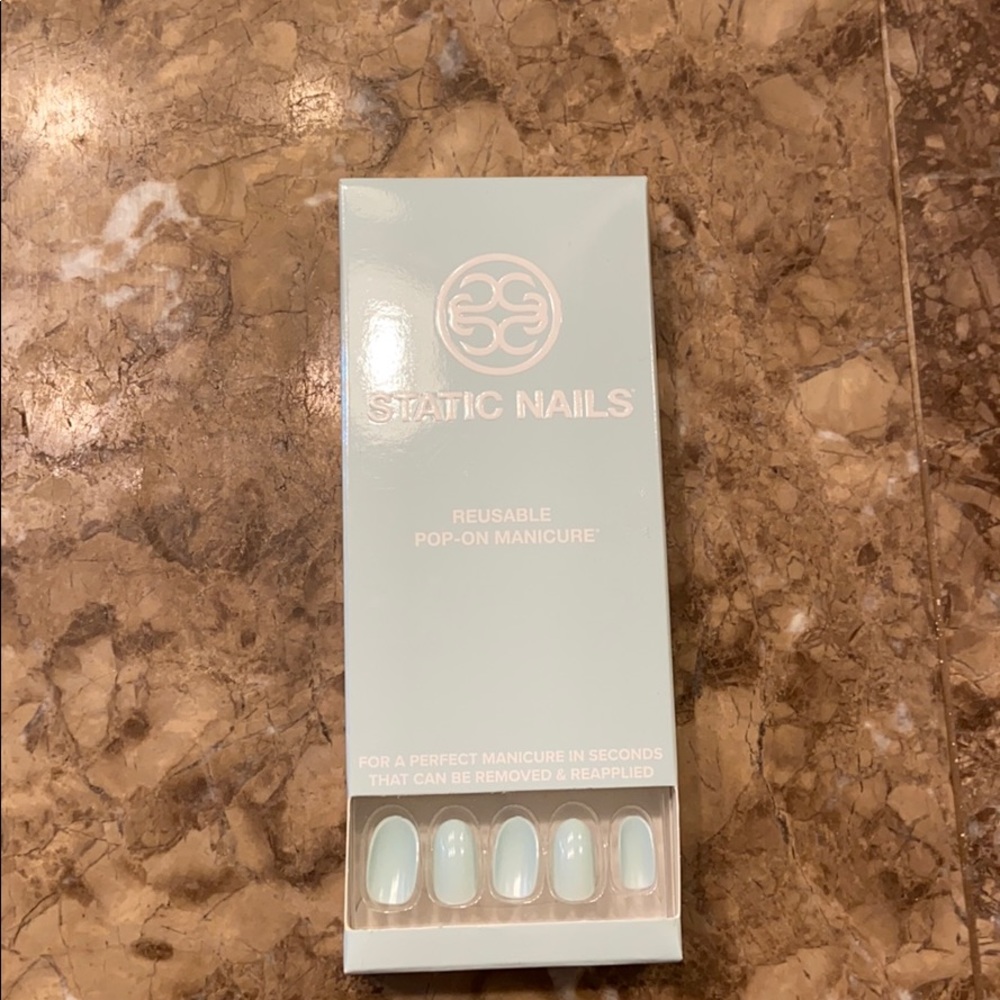 Static Nails, Audrey Blue Round nail set